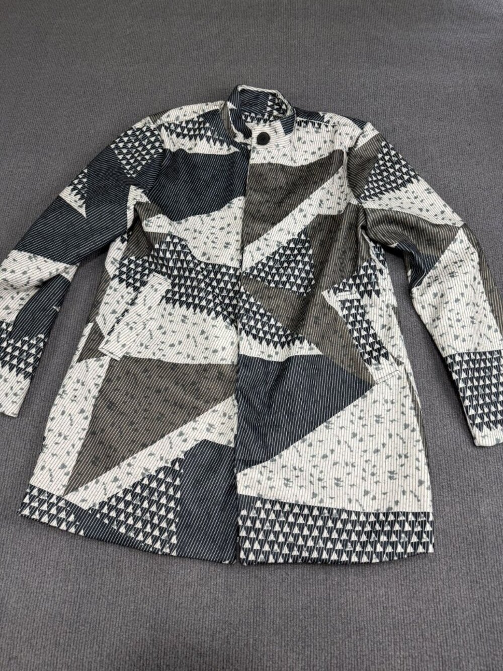 Fashion Womens Black & White Geometric Print Button-Up Jacket L